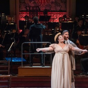 Carmen Solís, Enrique Ferrer y Manuel Mas protagonizan 'Tosca' en el Palau de la Música, con Òpera de Catalunya