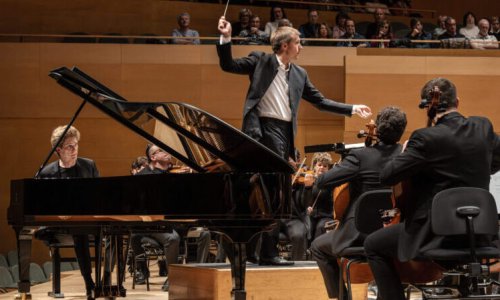 Jan Lisiecki y Vasily Petrenko visitan la OBC con Grieg y Zemlinsky