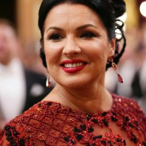 La soprano Anna Netrebko recibe el Premio Puccini