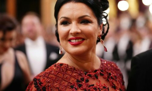 La soprano Anna Netrebko recibe el Premio Puccini