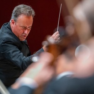 Karel Mark Chichon y la Filarmónica de Gran Canaria presentan la Tercera sinfonía de Mahler en el Festival de Música de Canarias