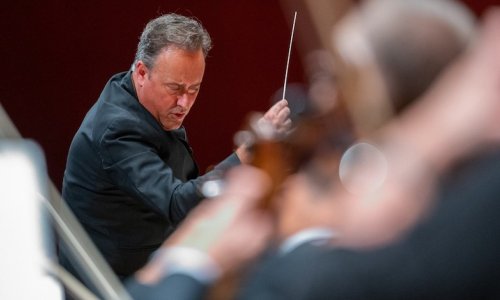 Karel Mark Chichon y la Filarmónica de Gran Canaria presentan la Tercera sinfonía de Mahler en el Festival de Música de Canarias