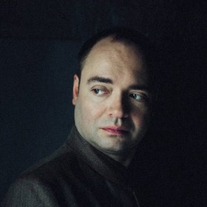 Alexander Melnikov visita la Fundación Juan March para ofrecer música con un clave, un fortepiano, dos pianos románticos y uno moderno