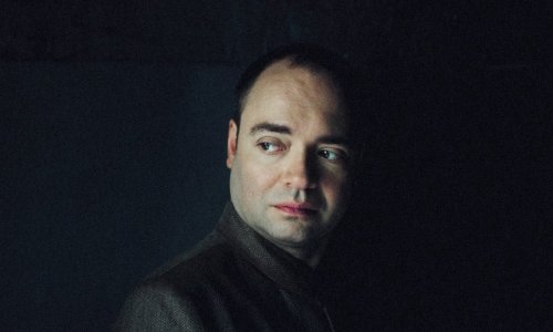 Alexander Melnikov visita la Fundación Juan March para ofrecer música con un clave, un fortepiano, dos pianos románticos y uno moderno