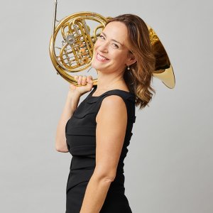 Sarah Willis y la Sinfónica de Las Palmas interpretan a Mozart a ritmo de mambo