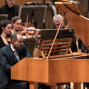 Mahan Esfahani y Jeha Lee con Ludovic Morlot al frente de la OBC, con obras de Schumann, Gherard y Strauss